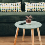 Sofa mir kleinem Tisch